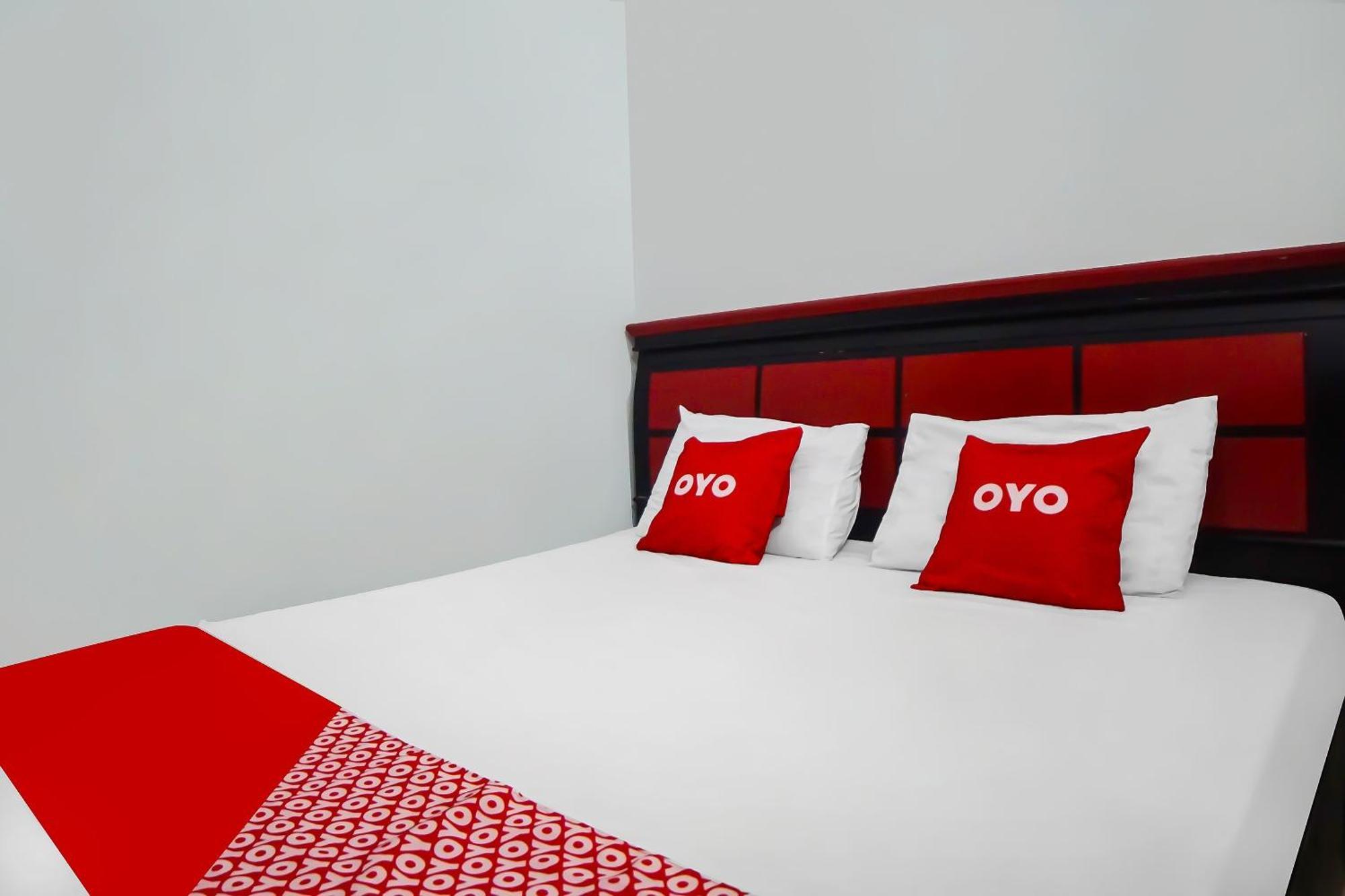 Oyo 92384 Vip Hotel 2*